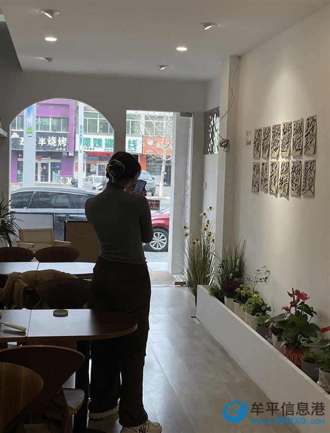 营业中的奶茶酒吧店转让